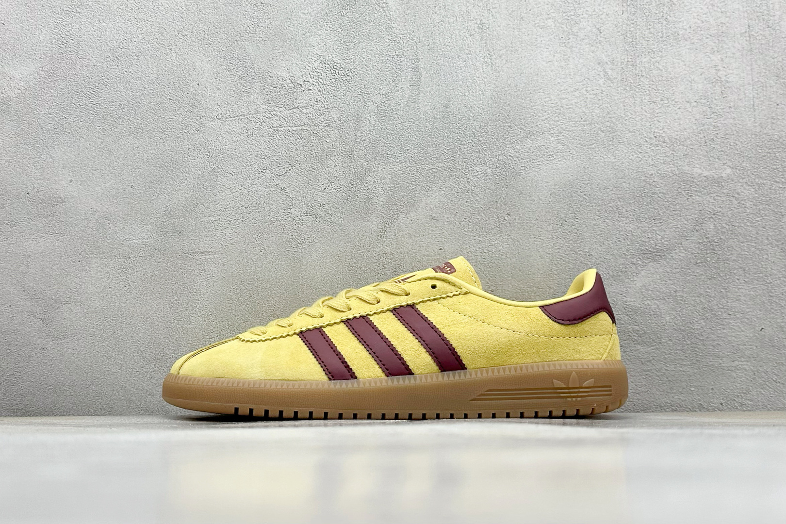 GX版 Adidas Originals Bermuda 绒面麂皮防滑耐磨轻便低帮板鞋 JL4279