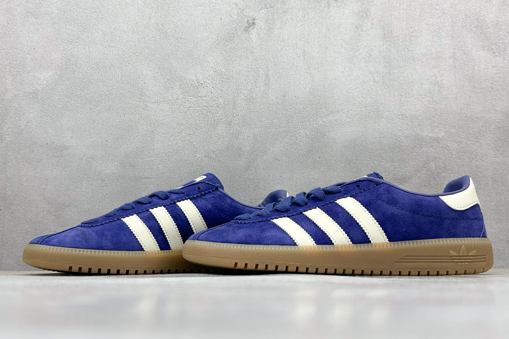 GX版 Adidas Originals Bermuda 绒面麂皮防滑耐磨轻便低帮板鞋 IE7427