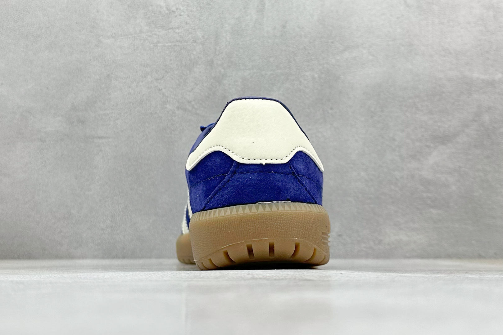 GX版 Adidas Originals Bermuda 绒面麂皮防滑耐磨轻便低帮板鞋 IE7427