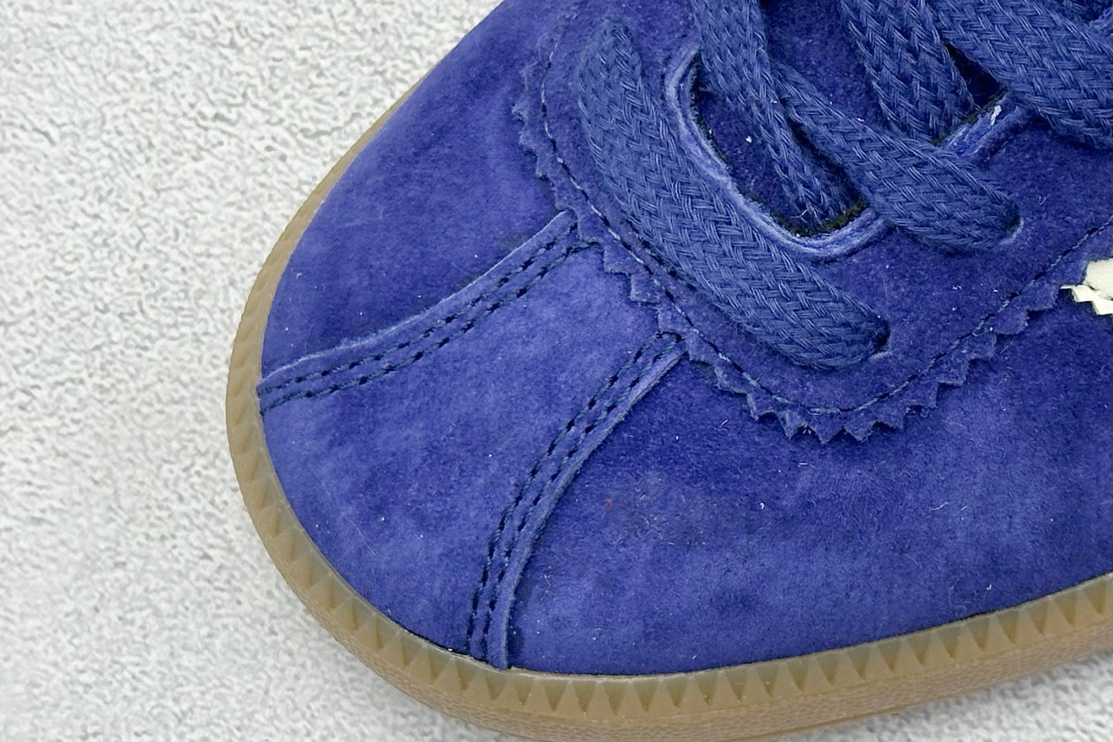 GX版 Adidas Originals Bermuda 绒面麂皮防滑耐磨轻便低帮板鞋 IE7427