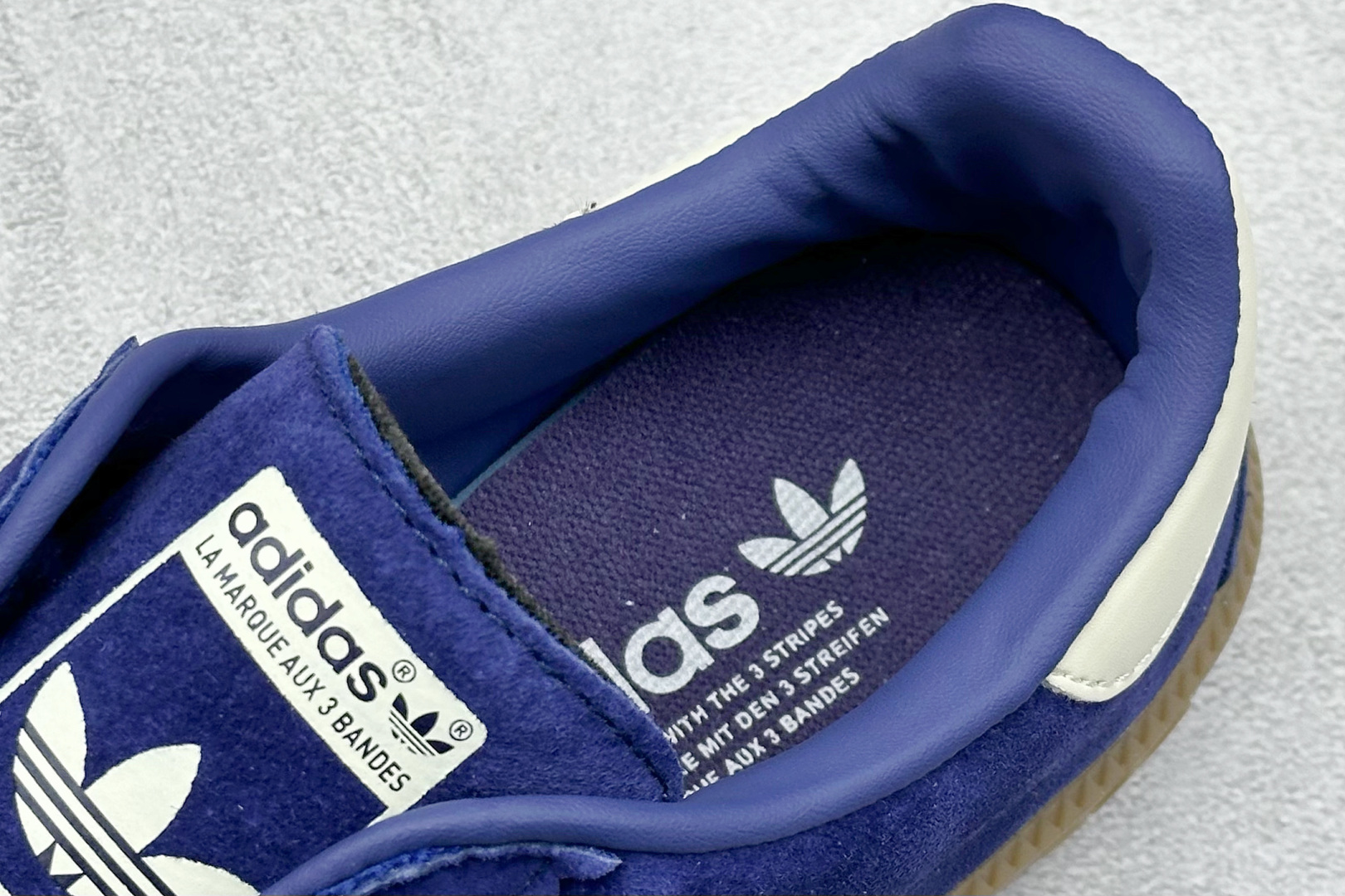 GX版 Adidas Originals Bermuda 绒面麂皮防滑耐磨轻便低帮板鞋 IE7427