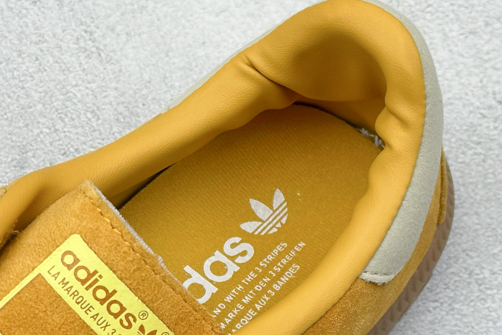 GX版 Adidas Originals Bermuda 绒面麂皮防滑耐磨轻便低帮板鞋