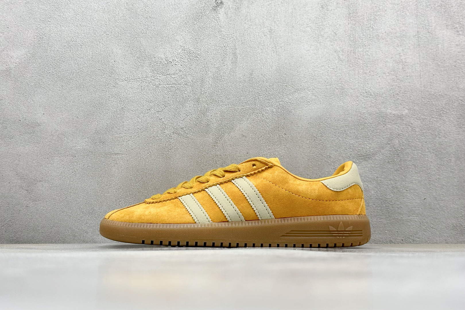 GX版 Adidas Originals Bermuda 绒面麂皮防滑耐磨轻便低帮板鞋