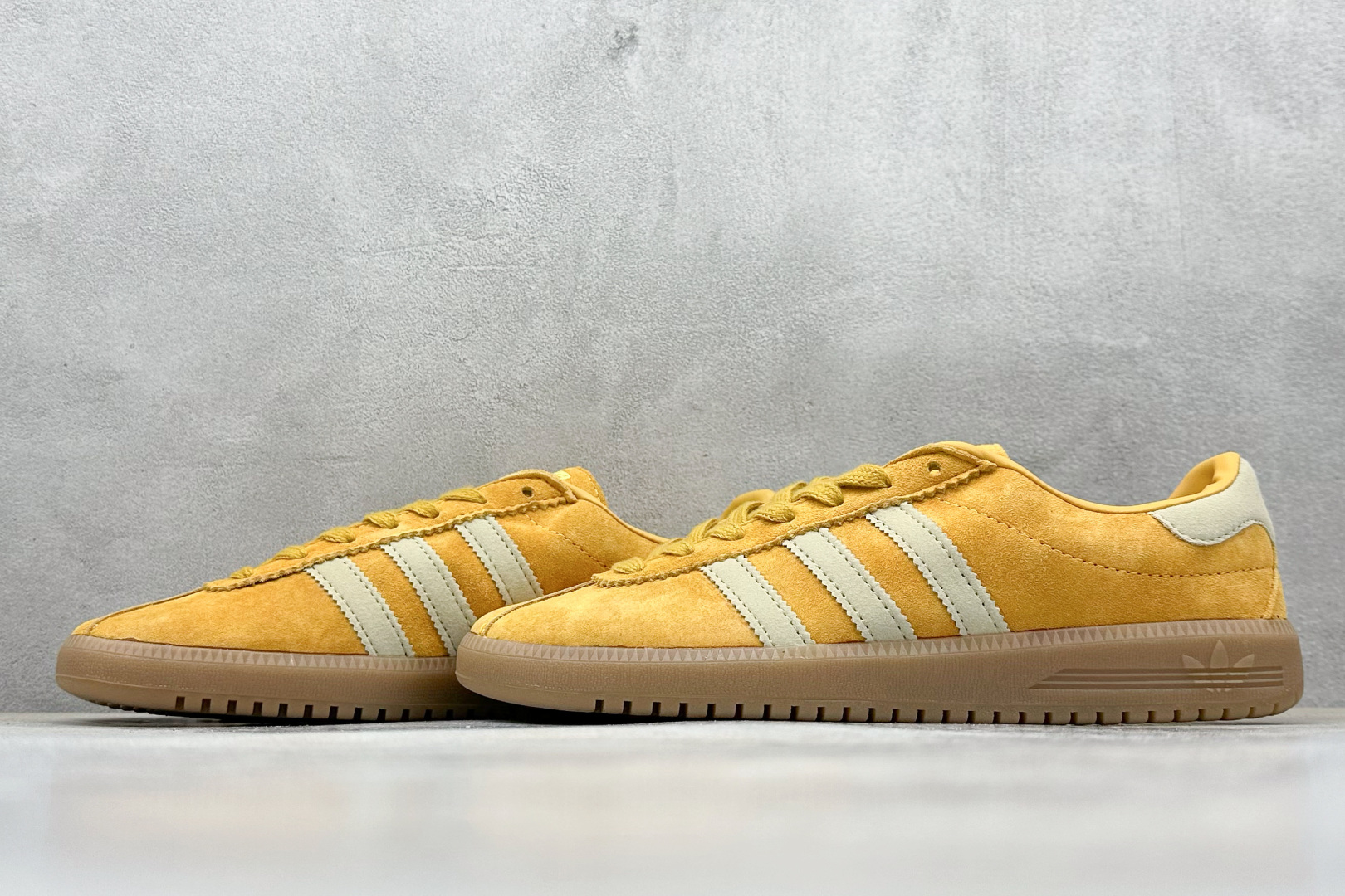 GX版 Adidas Originals Bermuda 绒面麂皮防滑耐磨轻便低帮板鞋