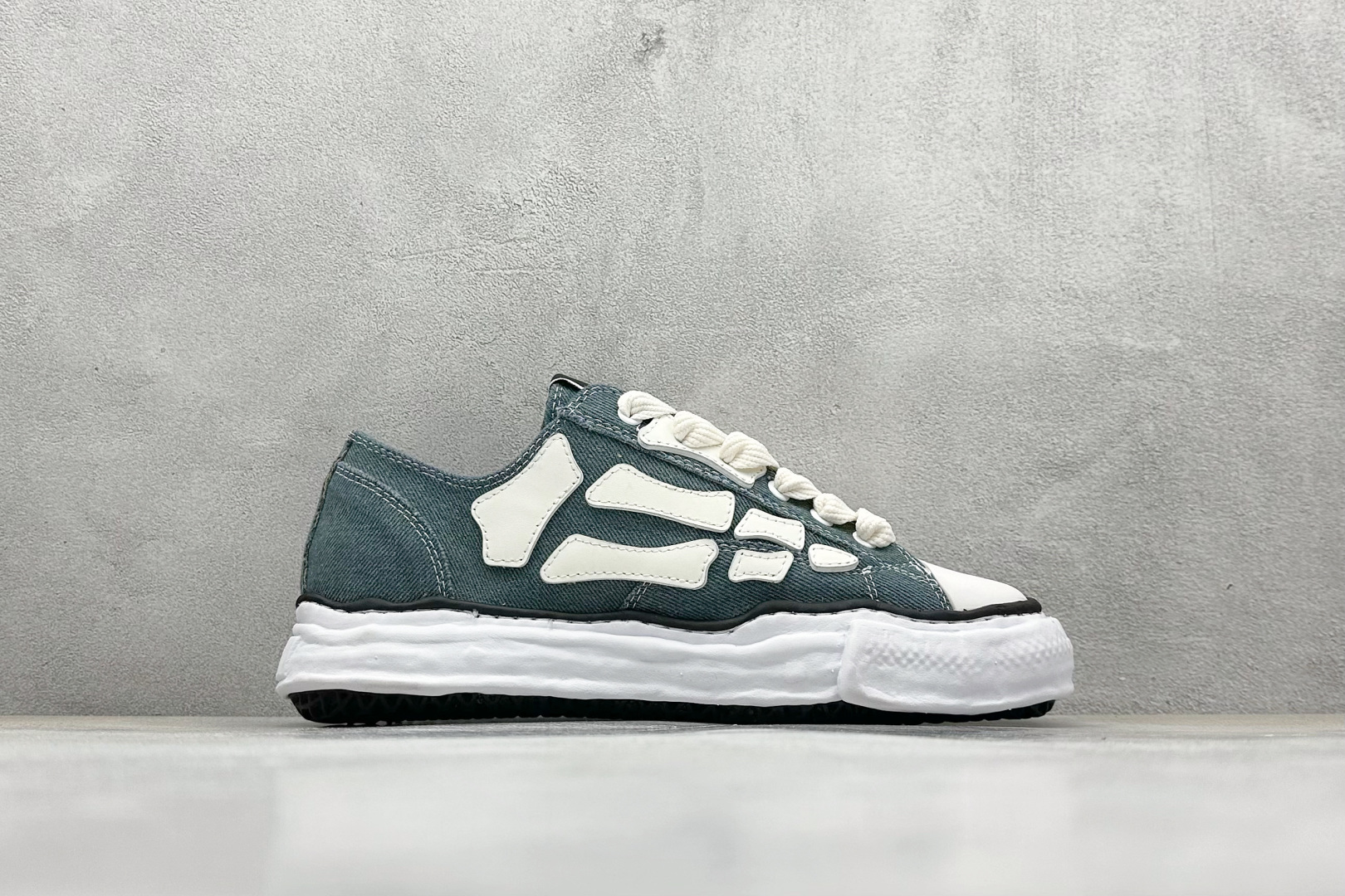 380 纯原 Maison Mihara Yasuhiro x AMIRI Skel-Top Low 圆头系带 低帮 帆布鞋