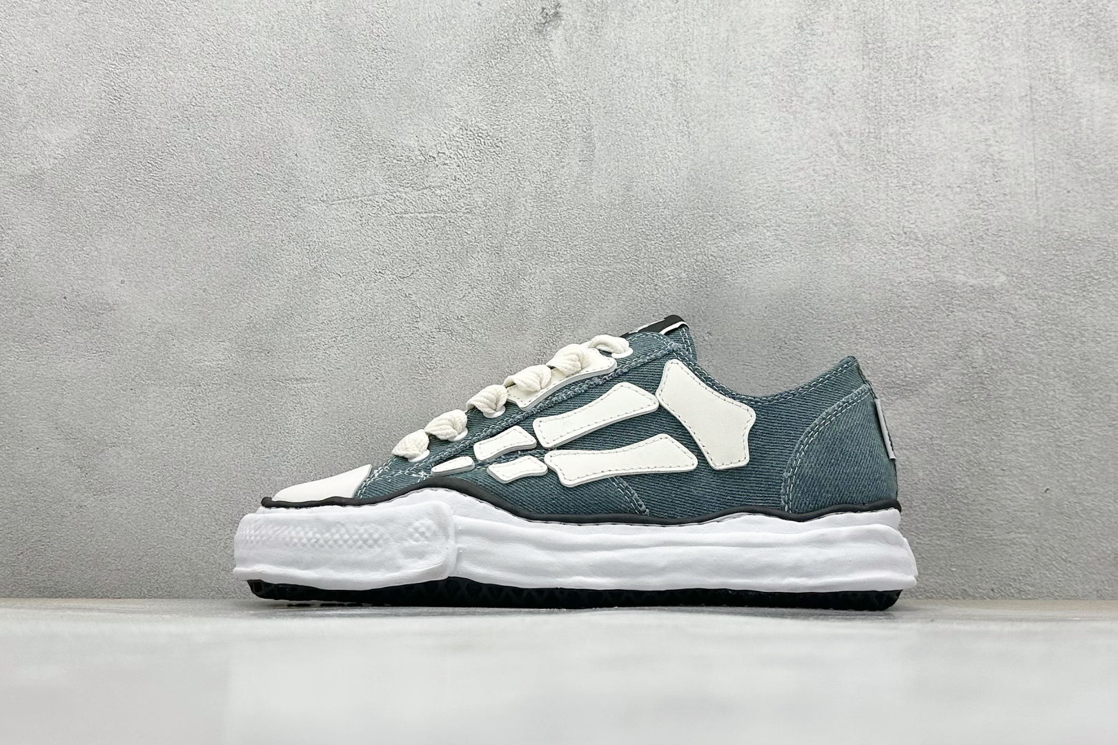 380 纯原 Maison Mihara Yasuhiro x AMIRI Skel-Top Low 圆头系带 低帮 帆布鞋