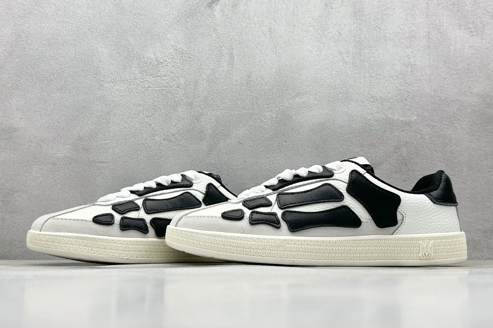 AMIRI Pacific bones 圆头系带低帮板鞋