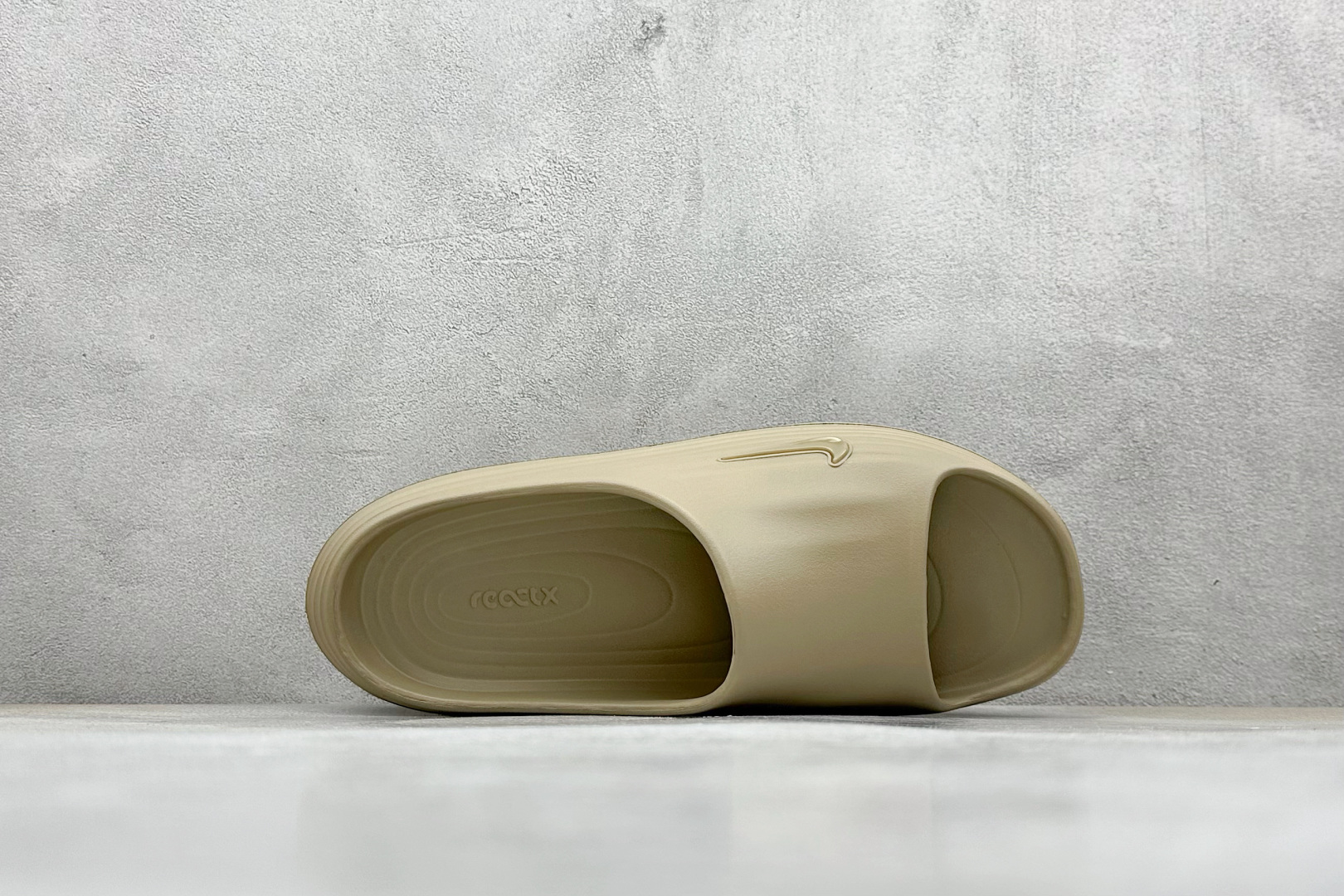 Nike ReactX Rejuven8 Slide 耐克夏日穿搭拖鞋 HV4479-200
