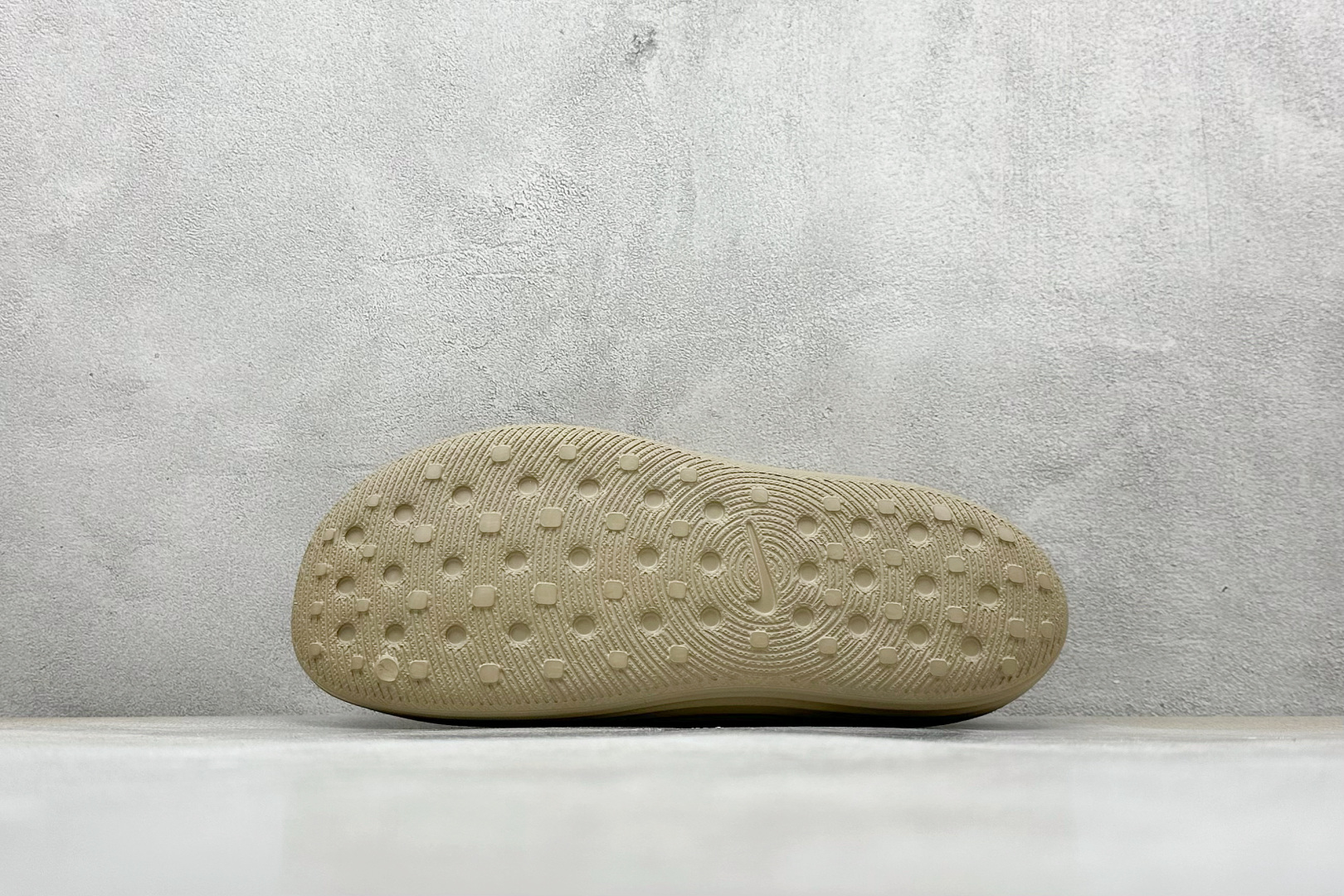 Nike ReactX Rejuven8 Slide 耐克夏日穿搭拖鞋 HV4479-200