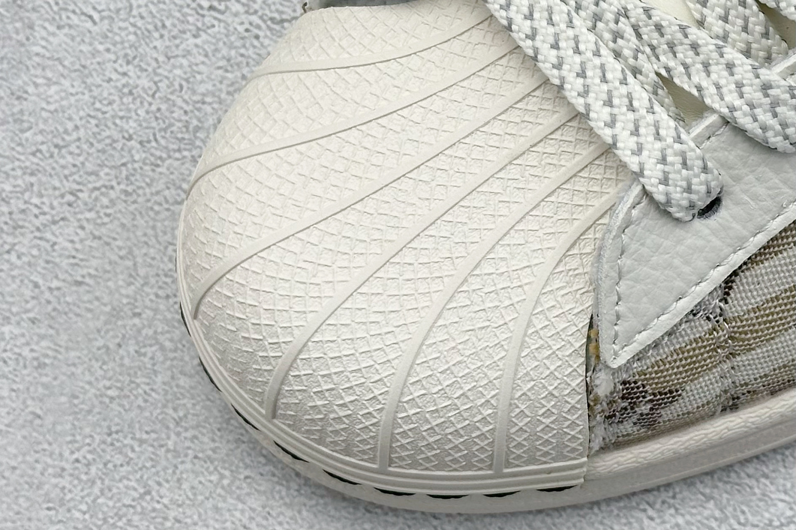 AD Originals Superstar x Louis Vuitton 白黄 JY8920