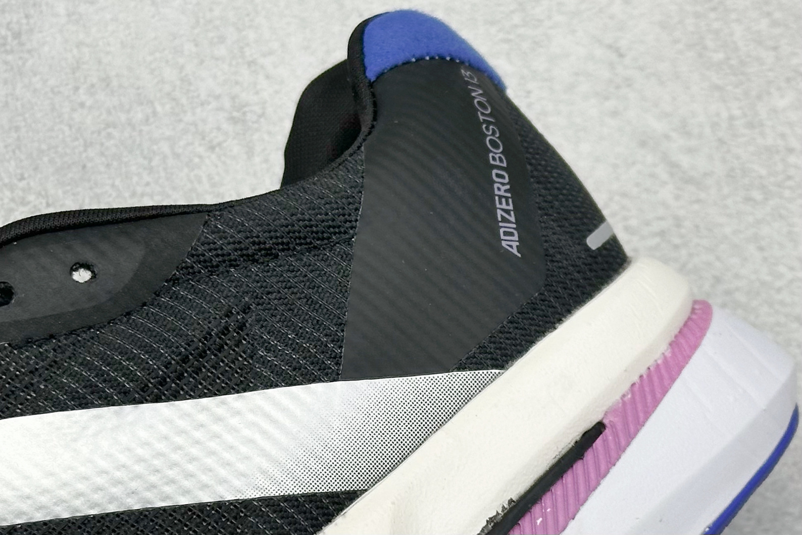 Adidas Adizero Boston 13 轻盈跑鞋 超轻发泡底 缓震透气跑步鞋 JS4950