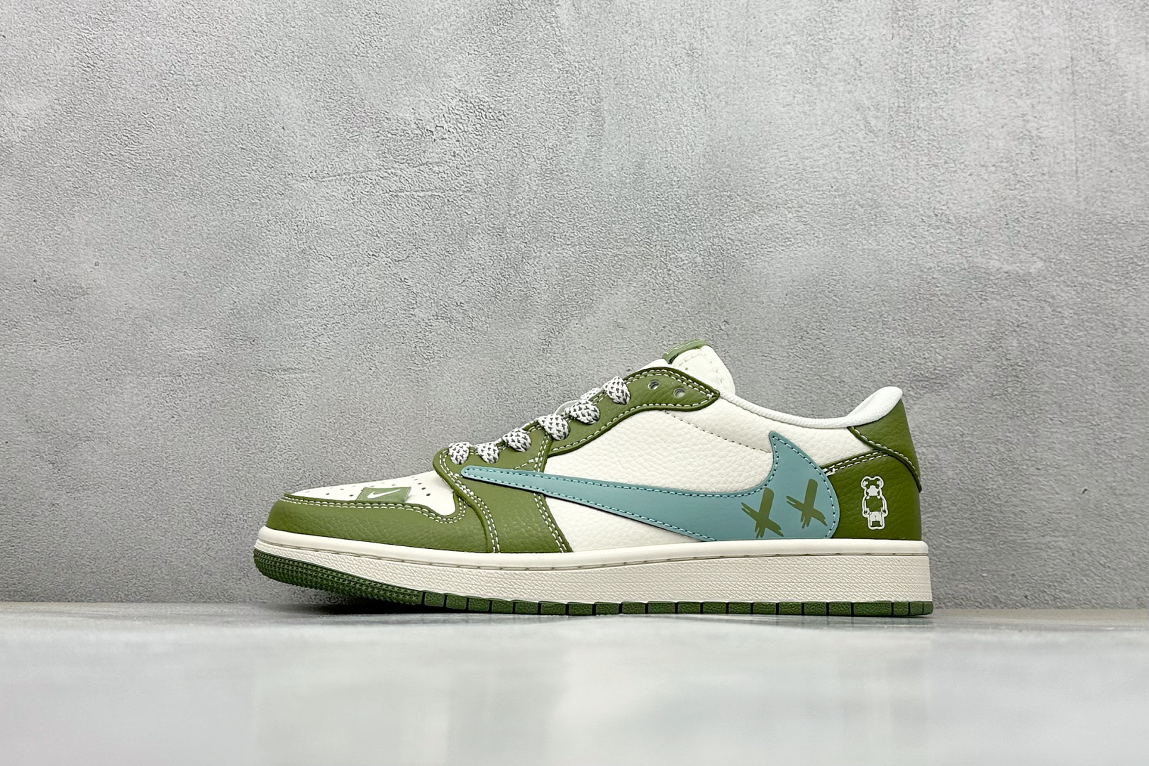 Travis Scott x Nike Air Jordan 1 Low Air Jordan 1 Low 反转白绿倒钩 HS8068-003