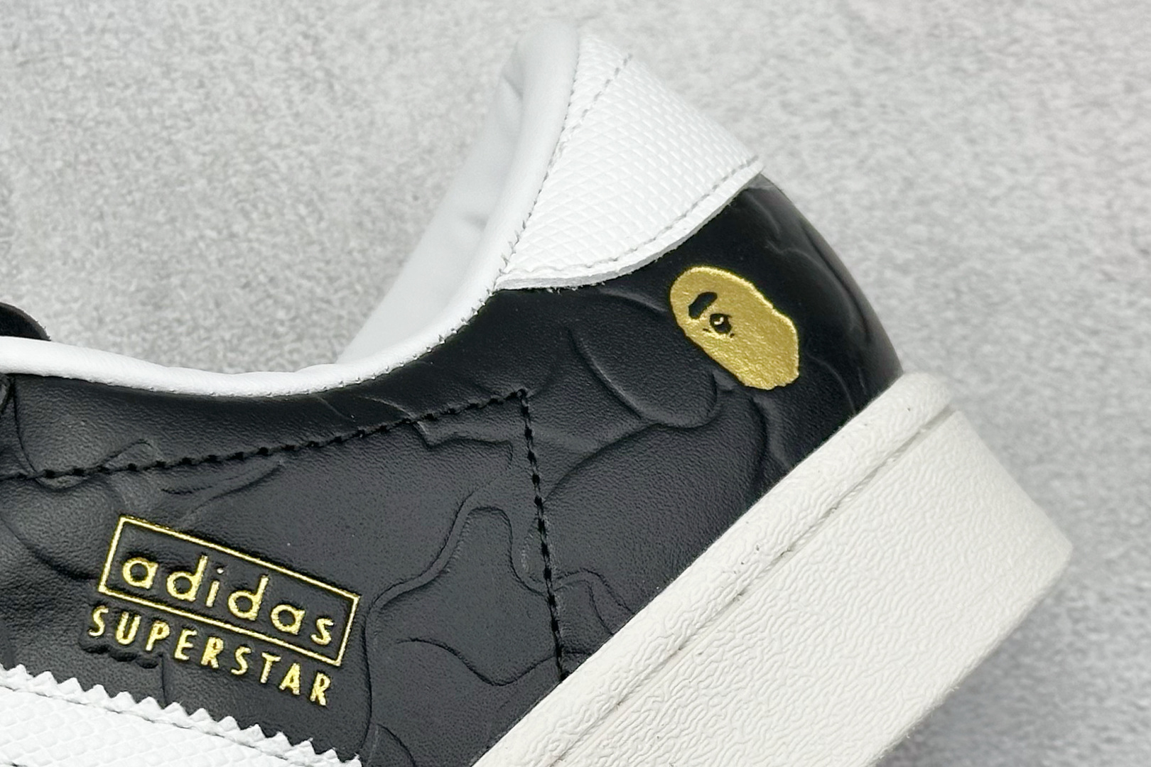 Bape x Adidas Originals Superstar贝壳头系列 阿迪达斯 三叶草低帮经典百搭休闲运动板鞋 JQ3666