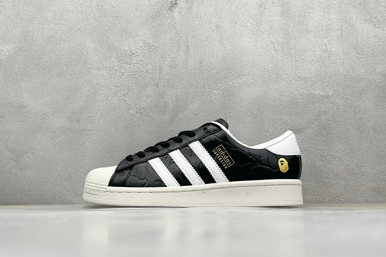 Bape x Adidas Originals Superstar贝壳头系列 阿迪达斯 三叶草低帮经典百搭休闲运动板鞋 JQ3666