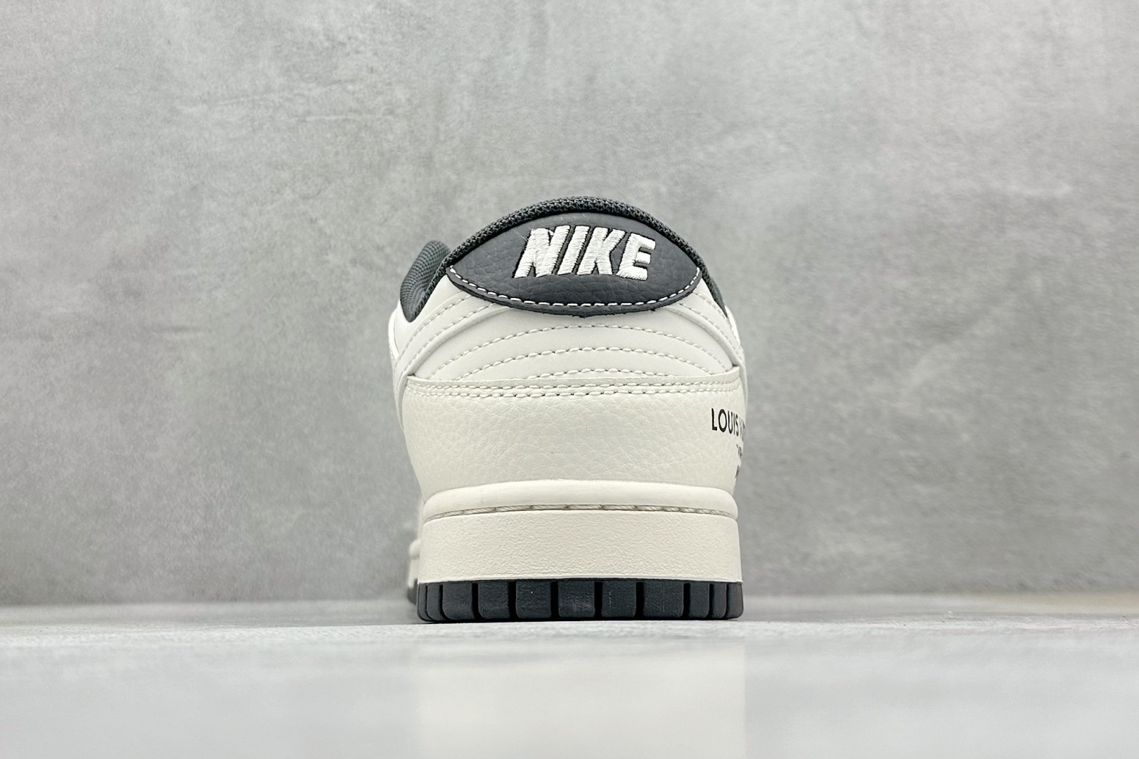 Nike SB Dunk Low LV联名 米白印花白勾 周年高端定制 低帮休闲板鞋 FC1688-230
