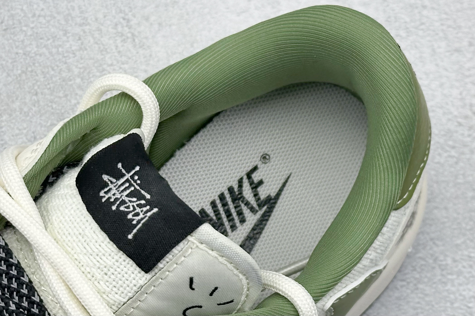 Travis Scott x Fragment Design x Air Jordan 1 Low OG SP AJ1 斯图西联名 绿麻抽绳 低帮文化休闲板鞋 DM6868-104