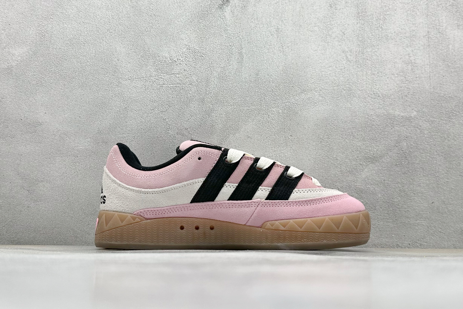 TG版 Adidas Adimatic Low 马蒂奇系列低帮 复古鲨鱼面包鞋运动休闲滑板板鞋 IF4346