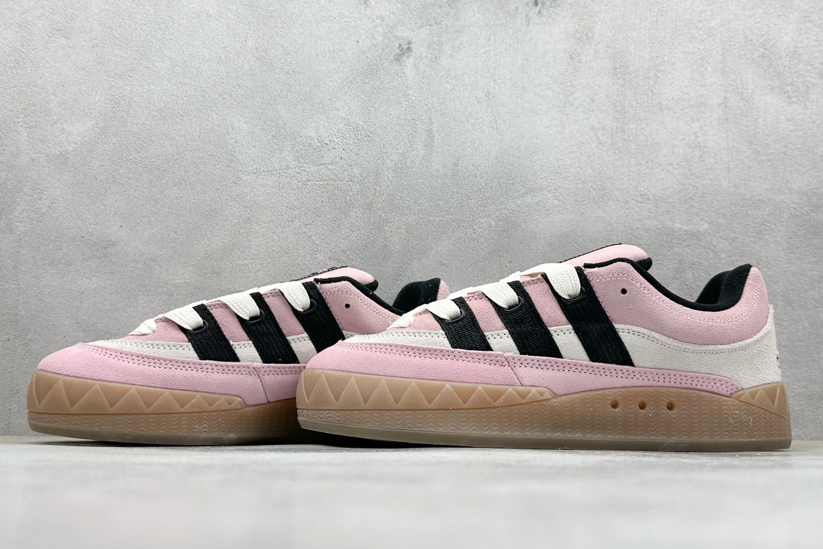 TG版 Adidas Adimatic Low 马蒂奇系列低帮 复古鲨鱼面包鞋运动休闲滑板板鞋 IF4346