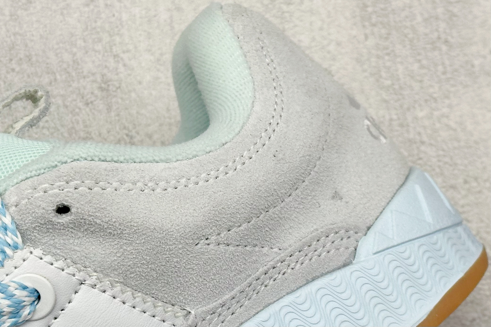 TG版 Adidas Adimatic Low 马蒂奇系列低帮 复古鲨鱼面包鞋运动休闲滑板板鞋 IG6035