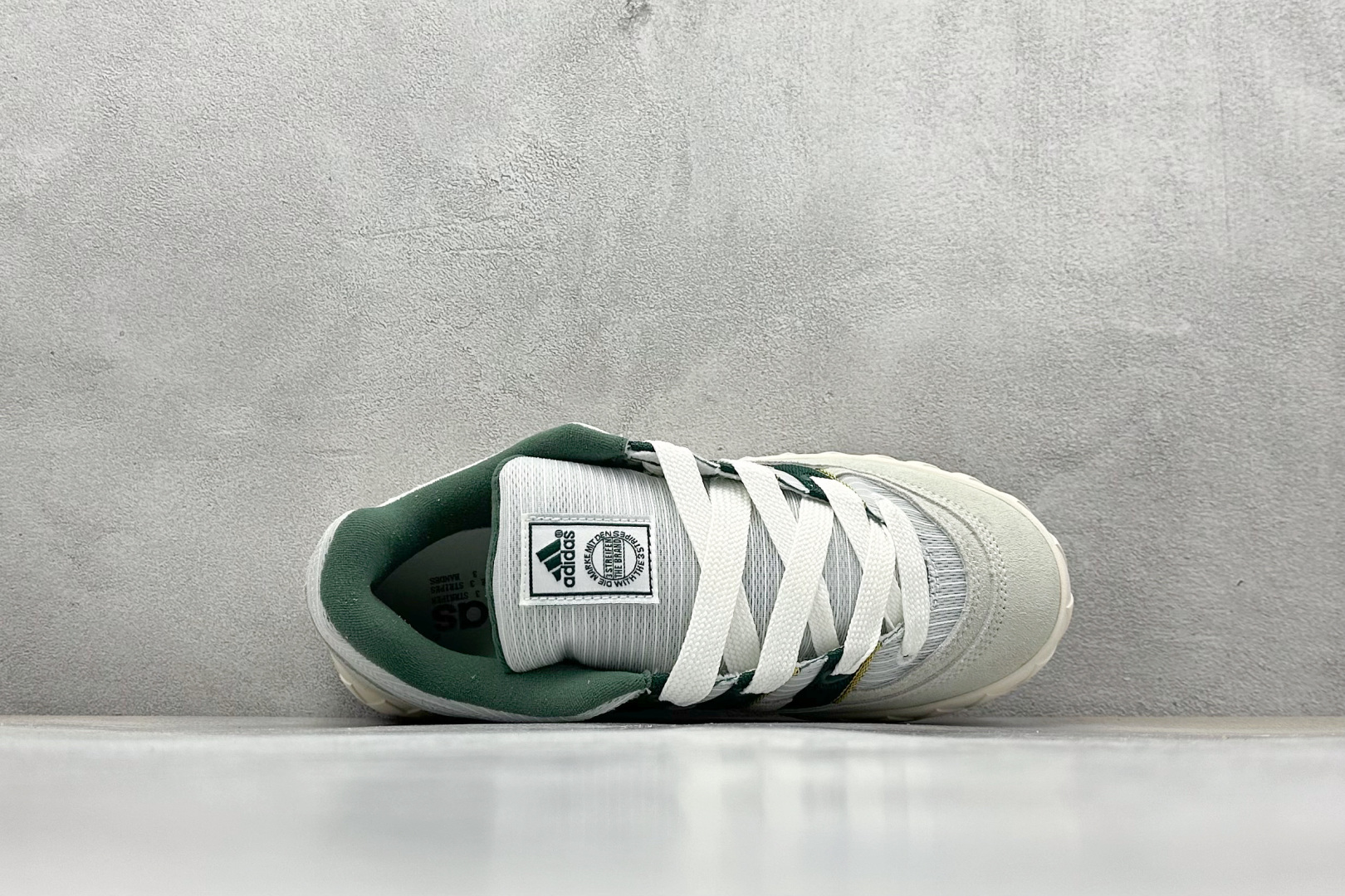 TG版 Adidas Adimatic Low 马蒂奇系列低帮 复古鲨鱼面包鞋运动休闲滑板板鞋 IH3267