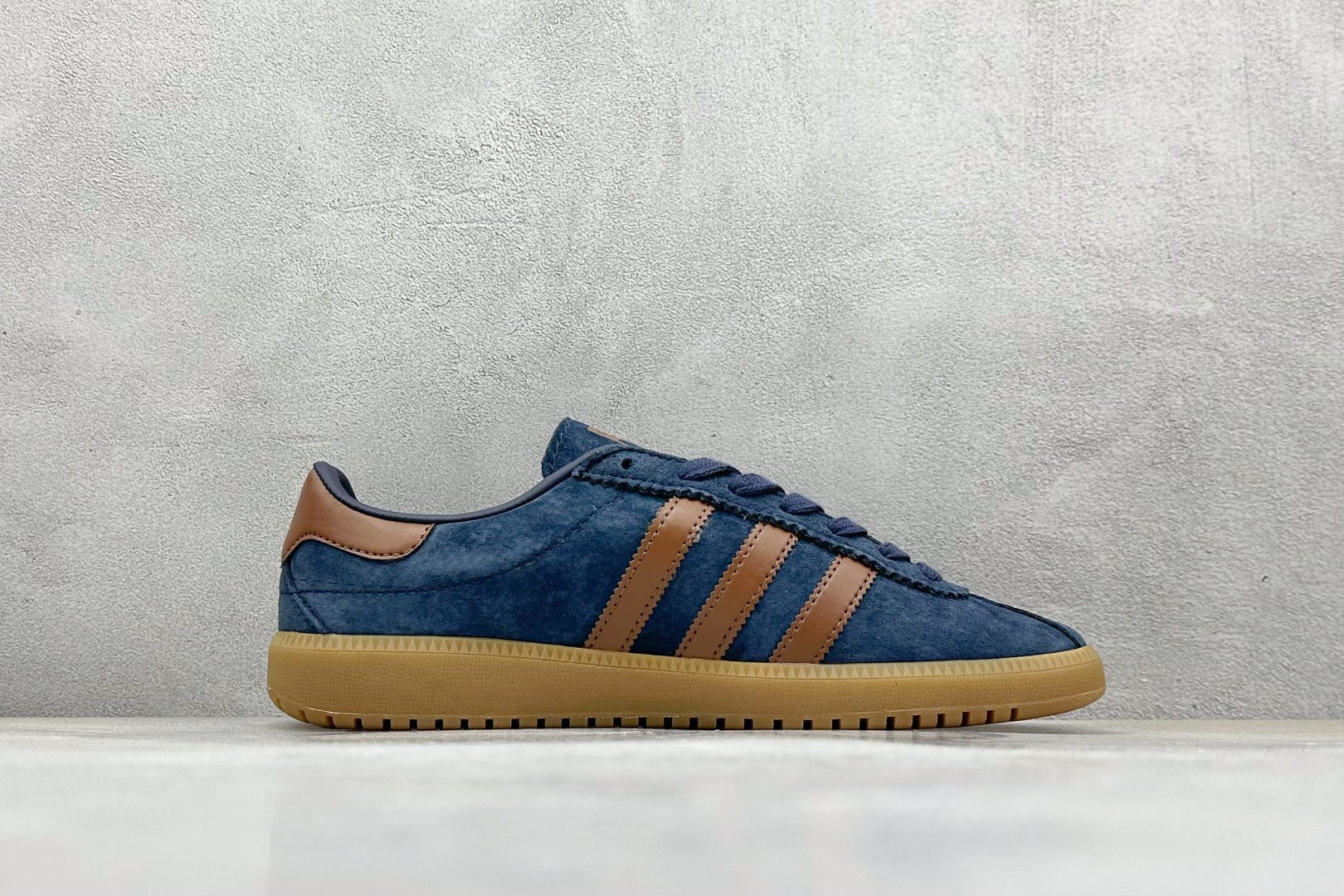 GX版 Adidas Originals Bermuda 绒面麂皮防滑耐磨轻便低帮板鞋 JI4278