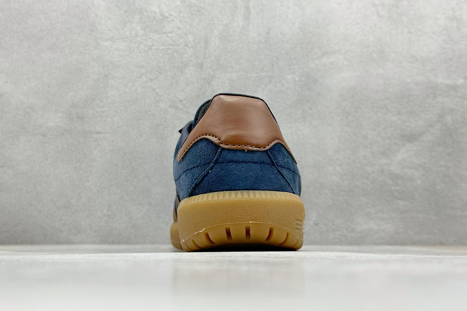 GX版 Adidas Originals Bermuda 绒面麂皮防滑耐磨轻便低帮板鞋 JI4278