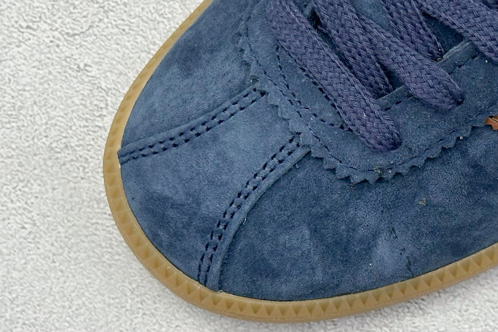 GX版 Adidas Originals Bermuda 绒面麂皮防滑耐磨轻便低帮板鞋 JI4278