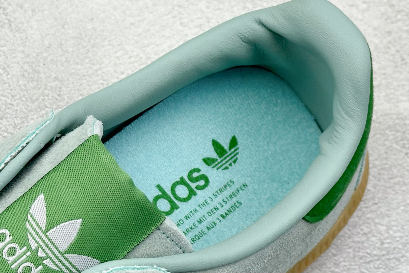 GX版 Adidas Originals Bermuda 绒面麂皮防滑耐磨轻便低帮板鞋 IH0300