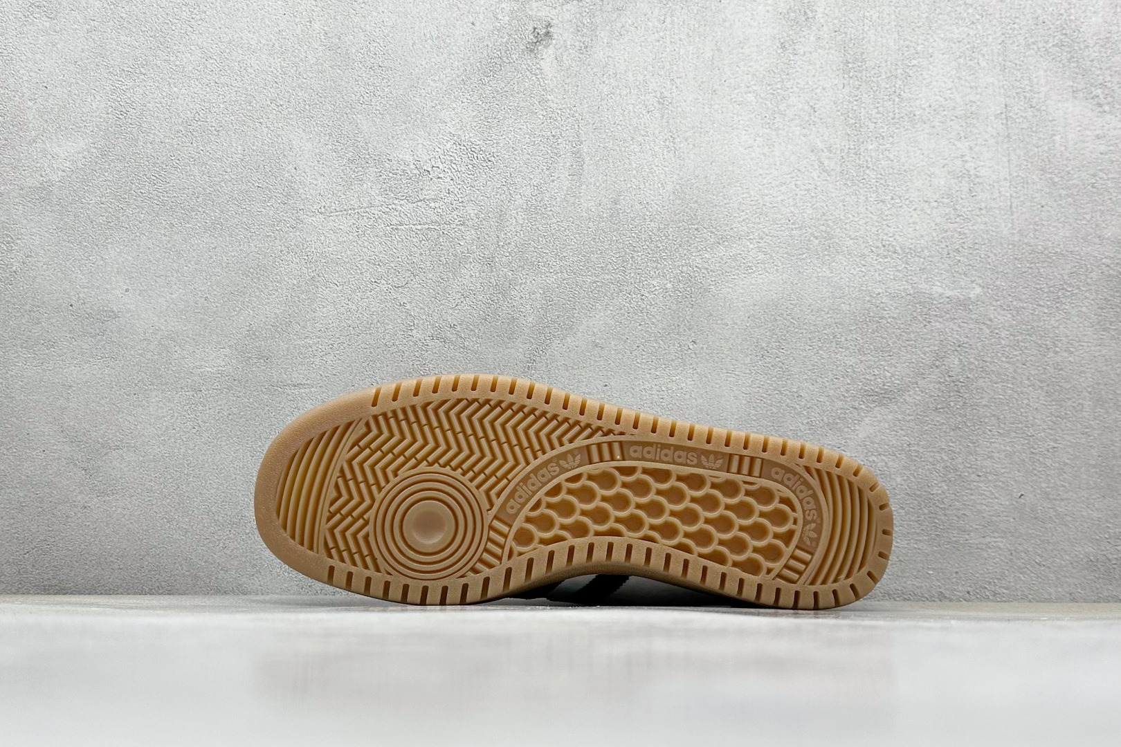 GX版 Adidas Originals Bermuda 绒面麂皮防滑耐磨轻便低帮板鞋 CQ2782