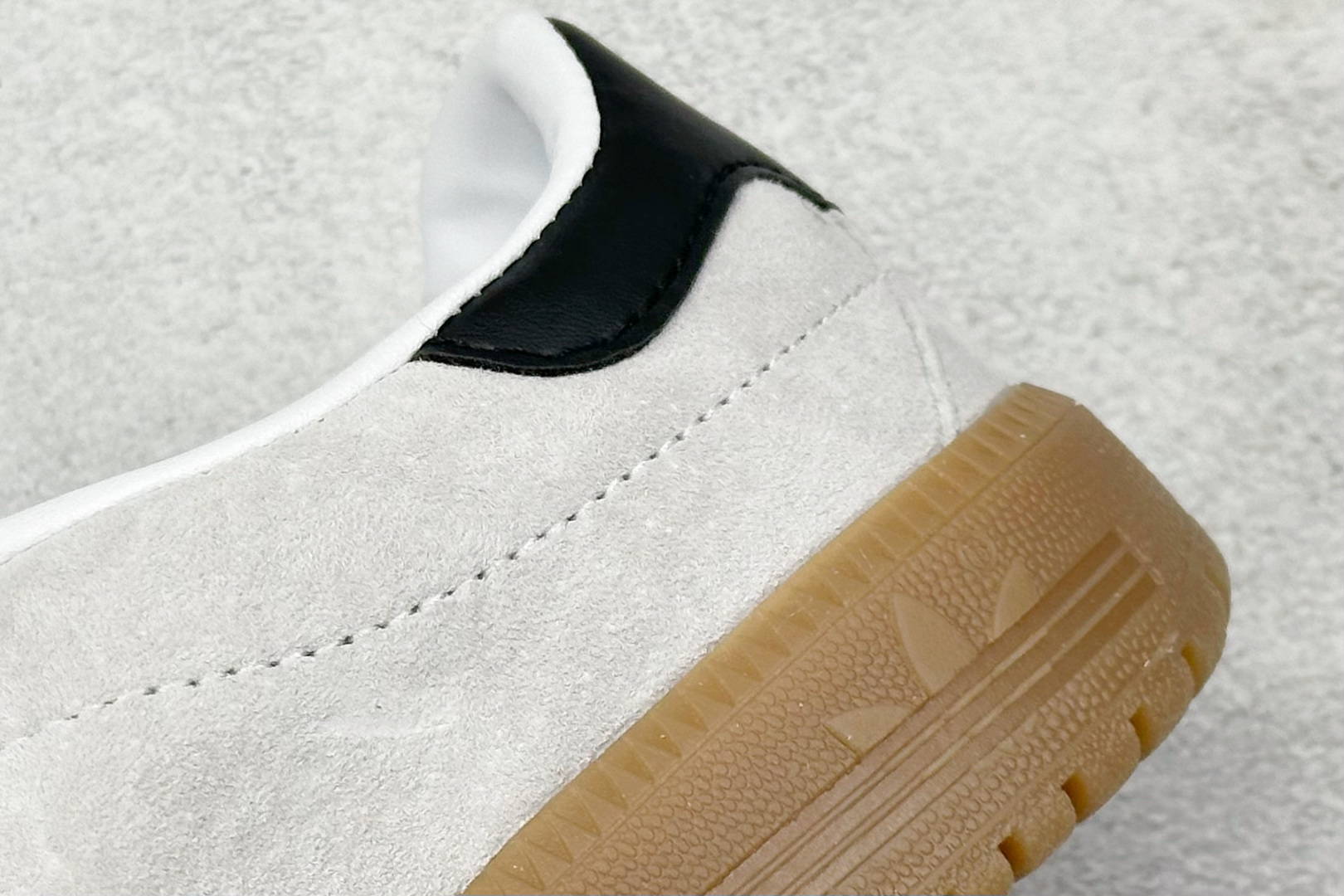 GX版 Adidas Originals Bermuda 绒面麂皮防滑耐磨轻便低帮板鞋 CQ2782