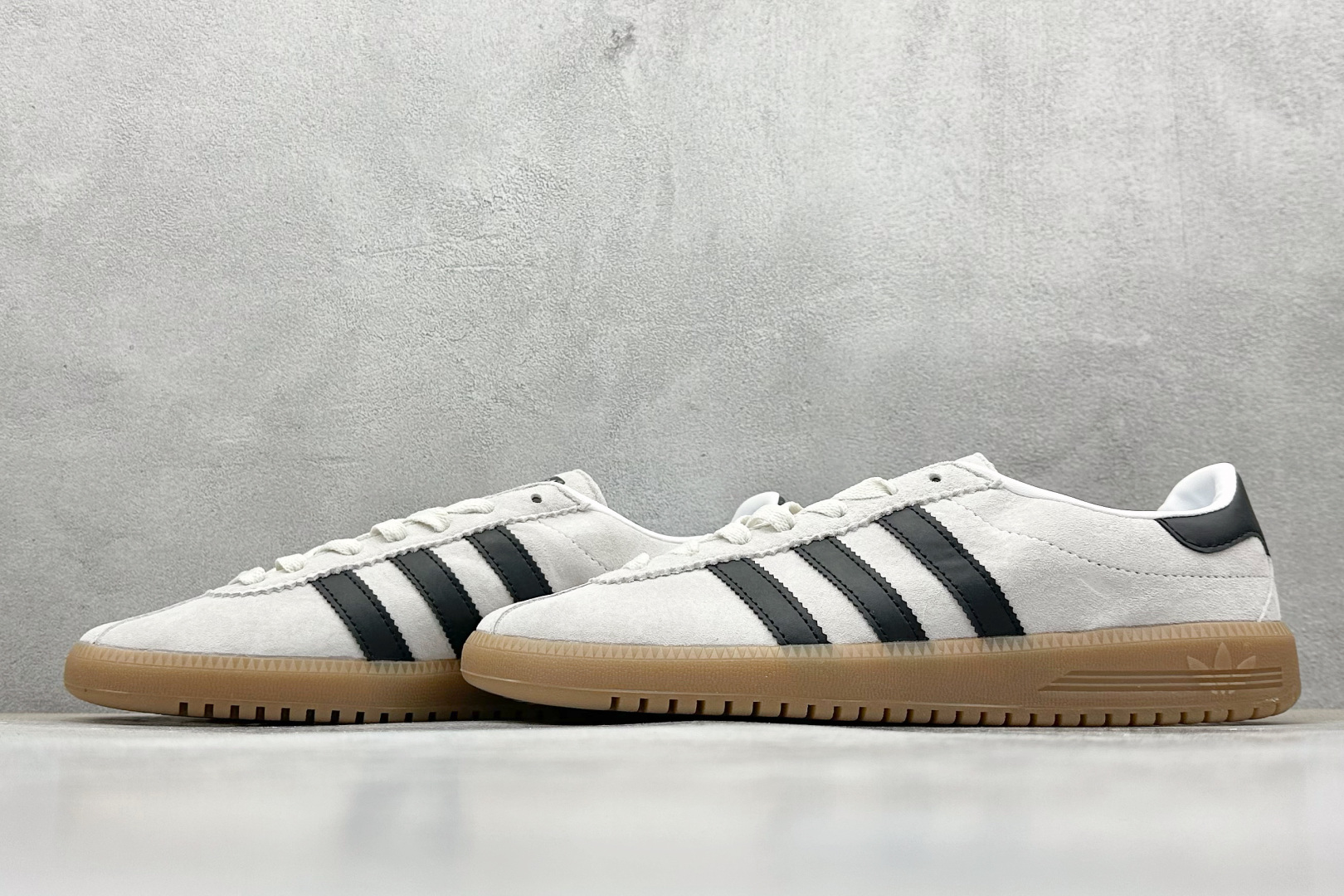 GX版 Adidas Originals Bermuda 绒面麂皮防滑耐磨轻便低帮板鞋 CQ2782