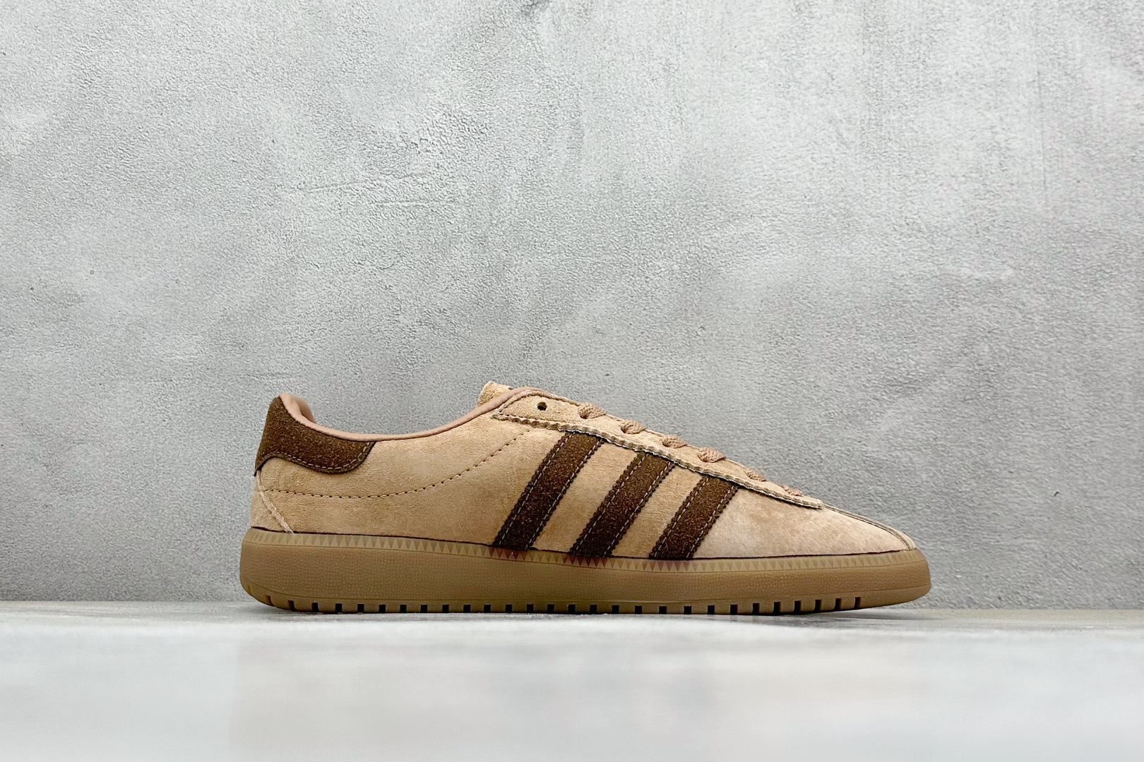 GX版 Adidas Originals Bermuda 绒面麂皮防滑耐磨轻便低帮板鞋 GY7395