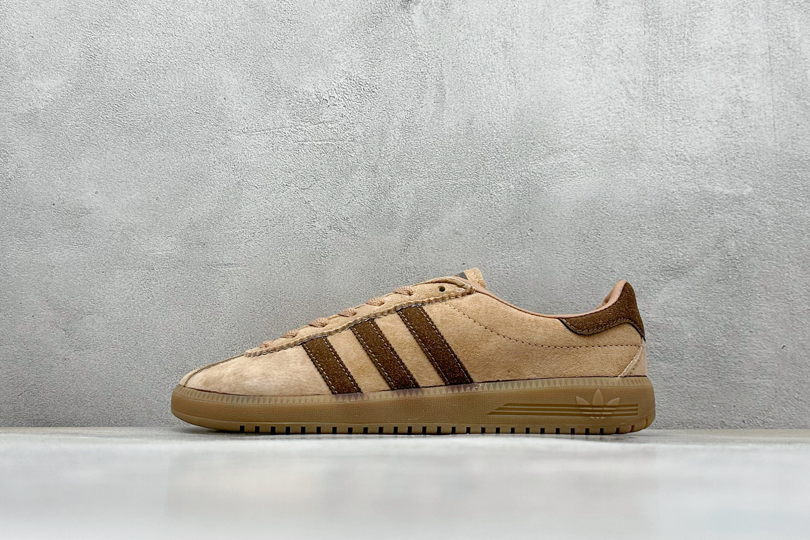 GX版 Adidas Originals Bermuda 绒面麂皮防滑耐磨轻便低帮板鞋 GY7395