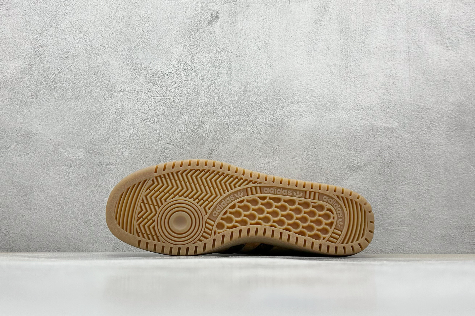 GX版 Adidas Originals Bermuda 绒面麂皮防滑耐磨轻便低帮板鞋 GY7395