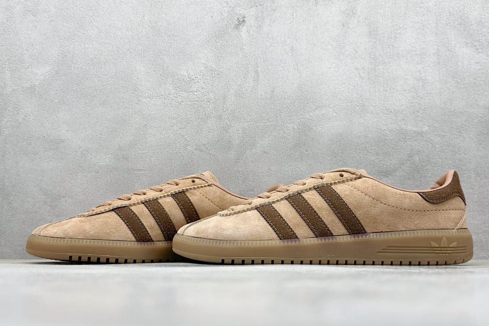 GX版 Adidas Originals Bermuda 绒面麂皮防滑耐磨轻便低帮板鞋 GY7395