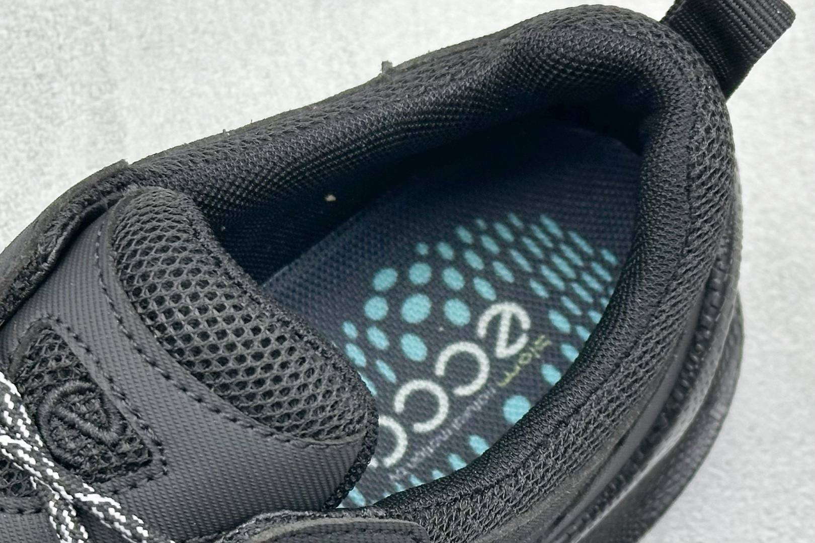 Ecco 爱步健步BIOMC踪迹系列防水皮面运动休闲鞋 8032245