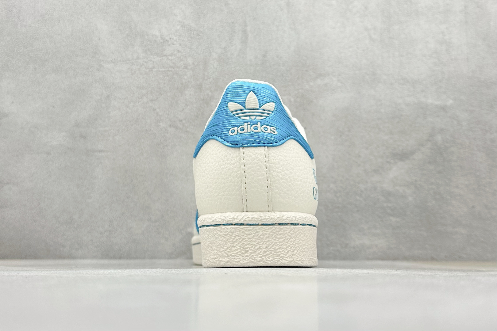 AD Originals Superstar x CUCCI 天蓝 HS3072