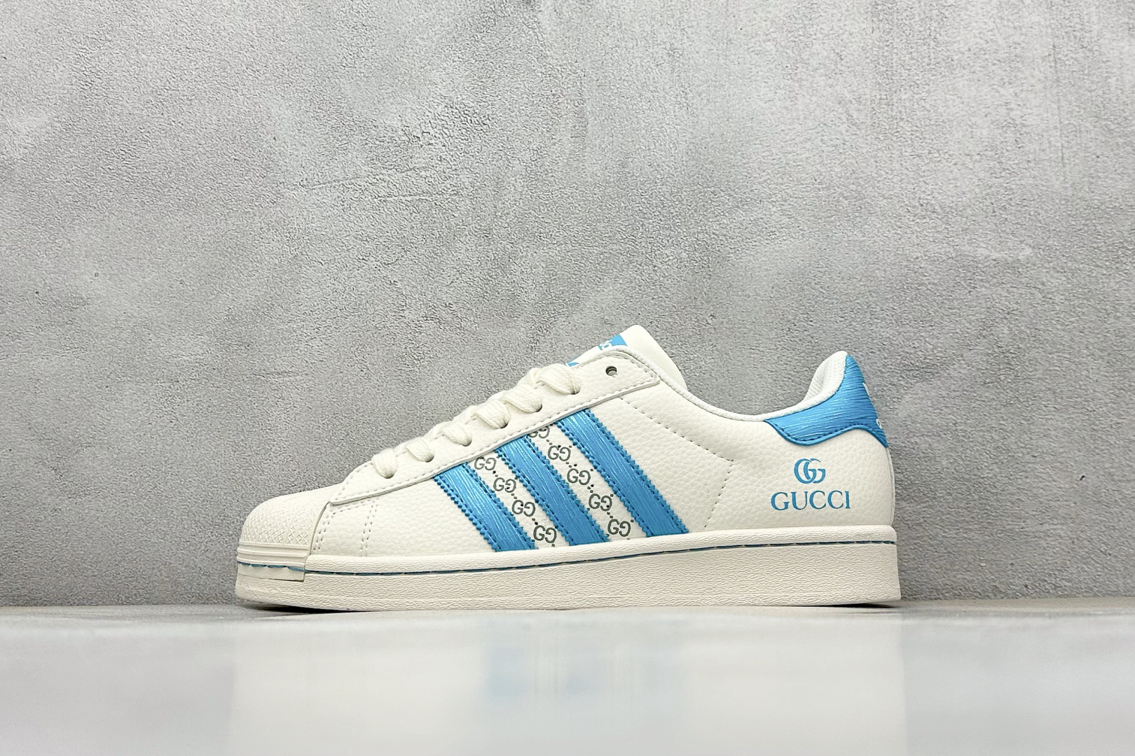 AD Originals Superstar x CUCCI 天蓝 HS3072