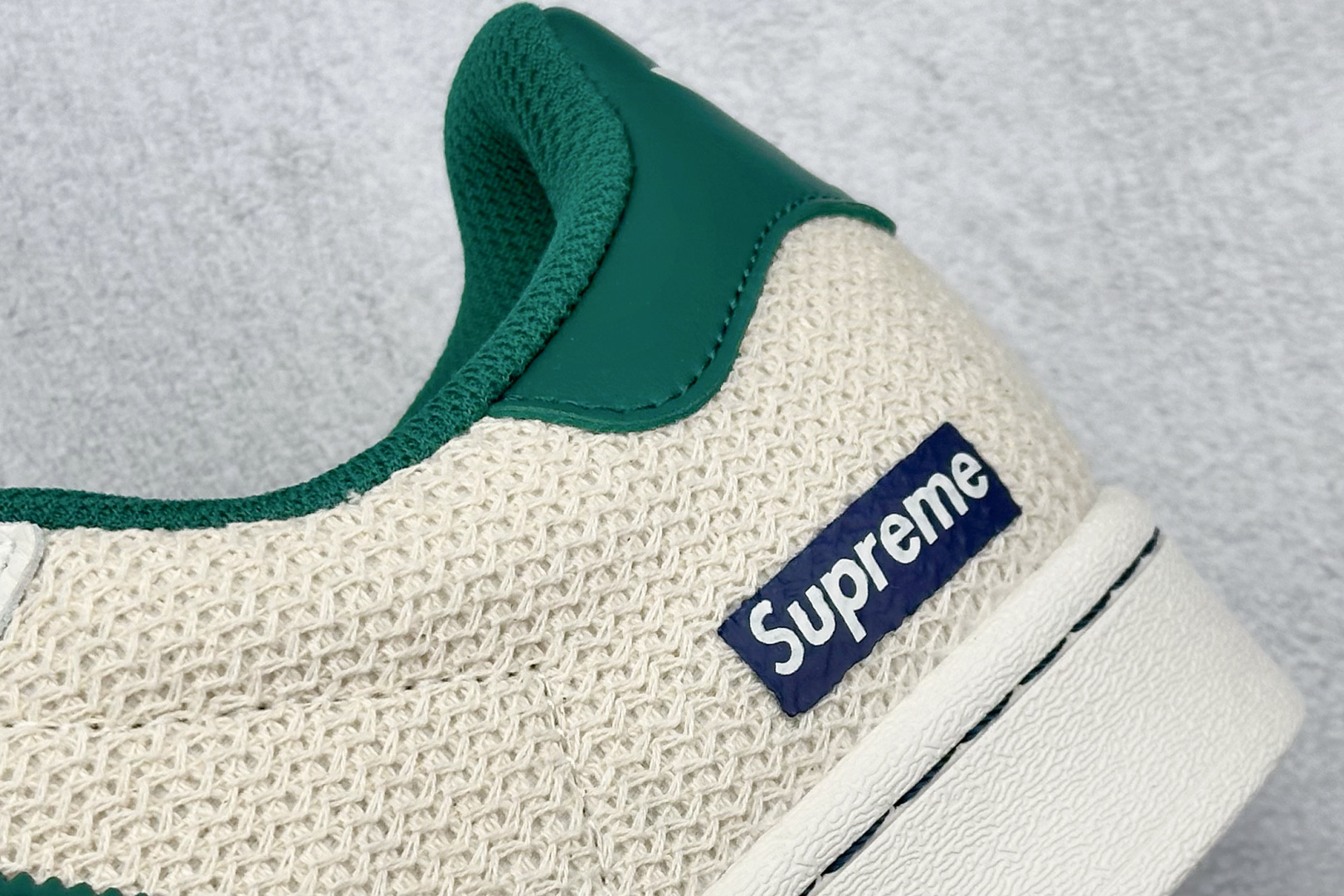 AD Originals Superstar x Supreme 白蓝绿 HS3071