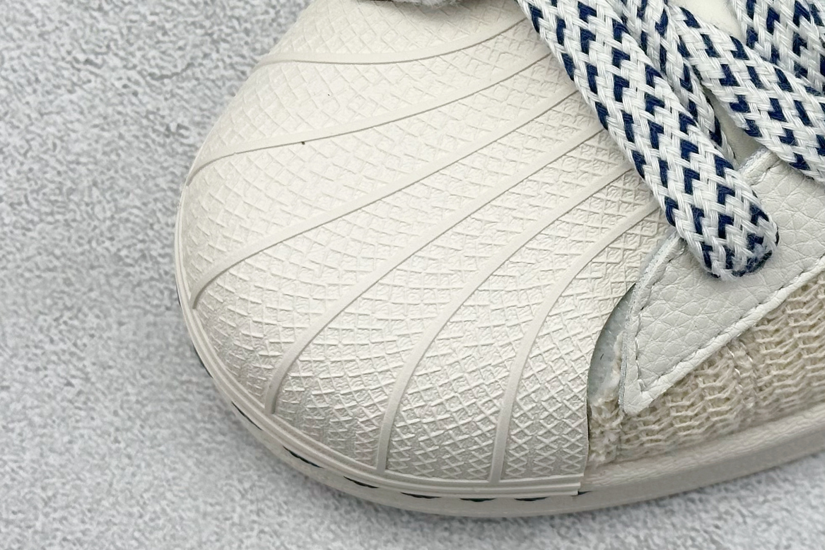 AD Originals Superstar x Supreme 白蓝绿 HS3071
