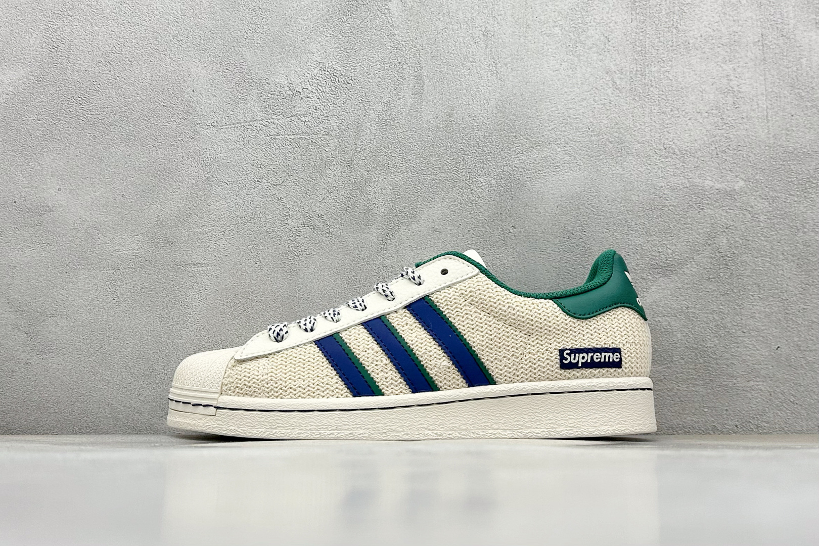 AD Originals Superstar x Supreme 白蓝绿 HS3071