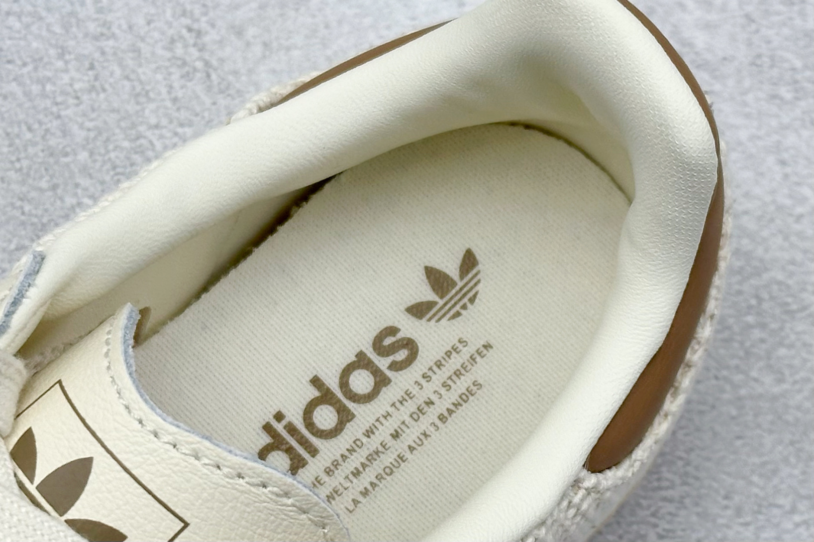 RS版 Adidas Originals Samba OG桑巴舞百搭低帮休闲运动板鞋HY“编织米黄棕” JI3185