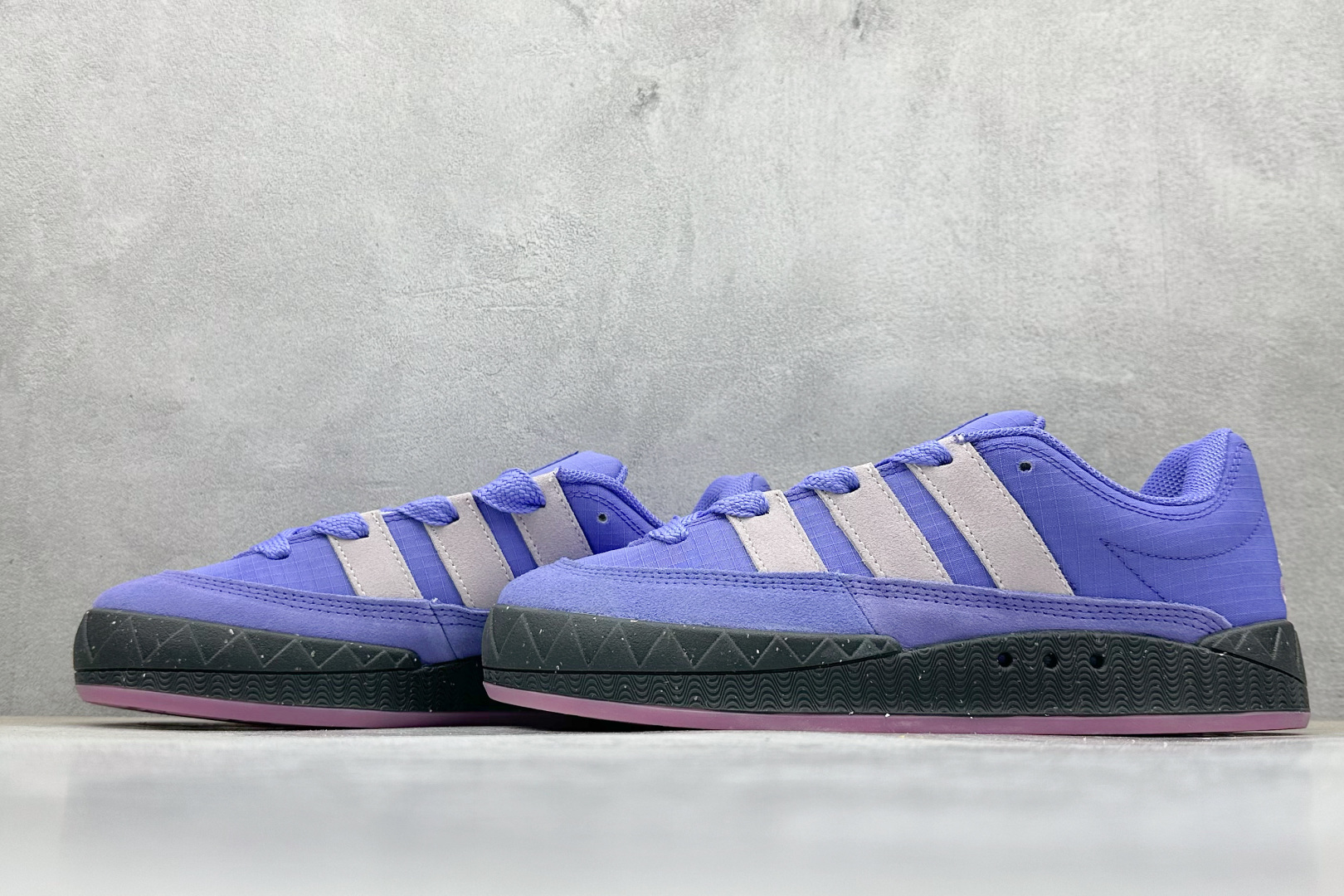 TG版 Adidas Adimatic Low 马蒂奇系列低帮 复古鲨鱼面包鞋运动休闲滑板板鞋 IE3930