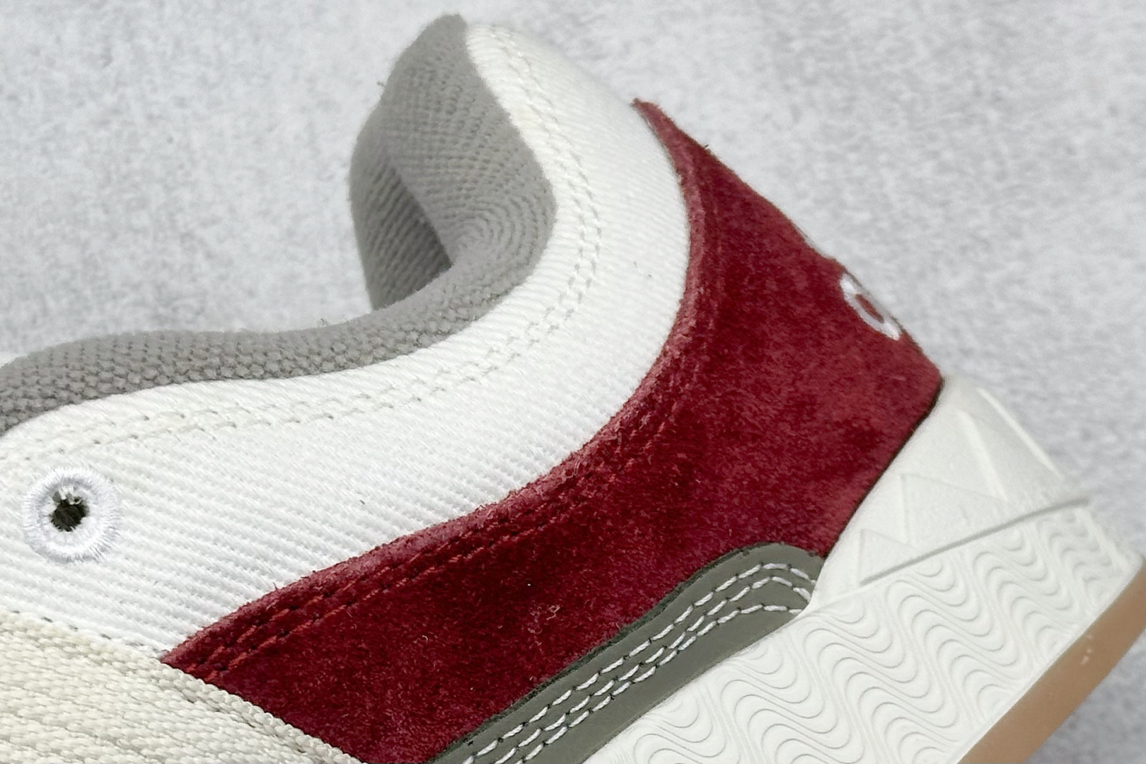 TG版 Adidas Adimatic Low 马蒂奇系列低帮 复古鲨鱼面包鞋运动休闲滑板板鞋 IH3264