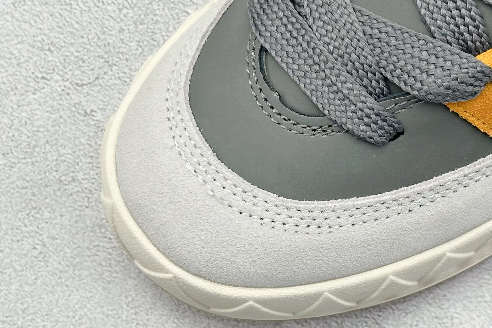TG版 Adidas Adimatic Low 马蒂奇系列低帮 复古鲨鱼面包鞋运动休闲滑板板鞋 ID3936