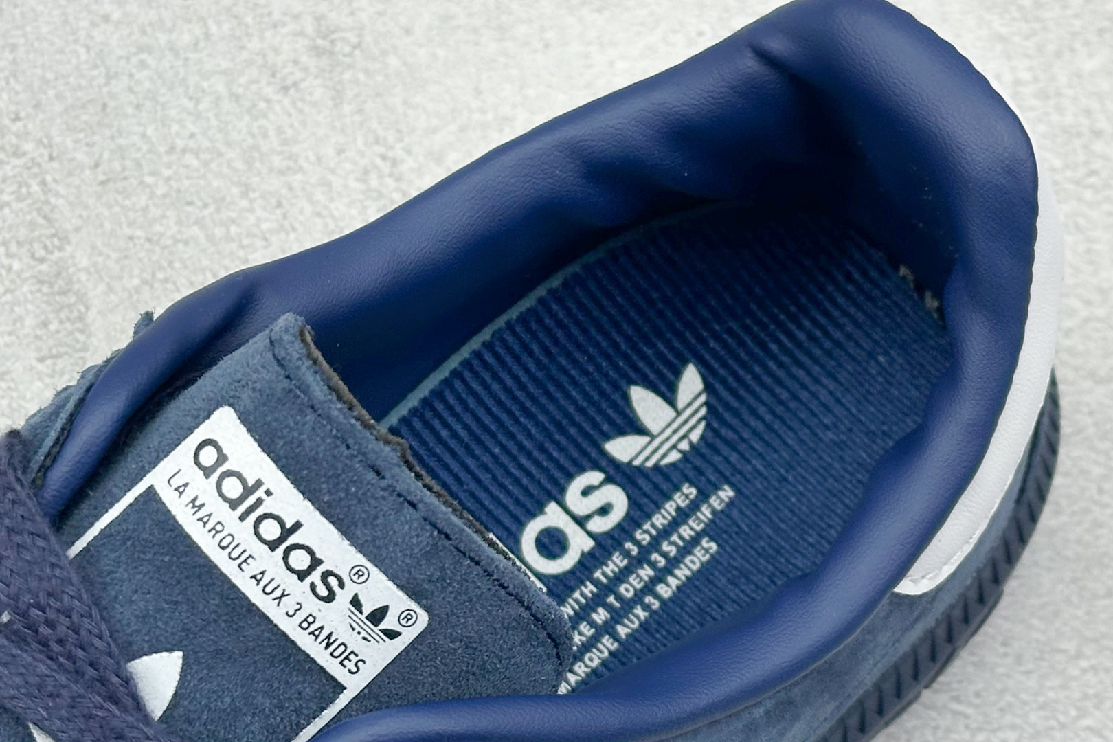 GX版 Adidas Originals Bermuda 绒面麂皮防滑耐磨轻便低帮板鞋 IG6186