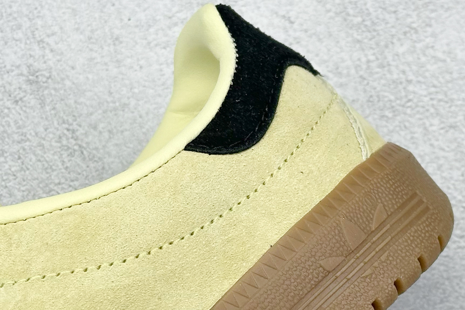 GX版 Adidas Originals Bermuda 绒面麂皮防滑耐磨轻便低帮板鞋 JI2659