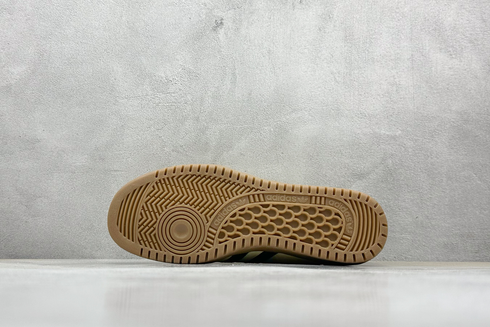GX版 Adidas Originals Bermuda 绒面麂皮防滑耐磨轻便低帮板鞋 JI2659
