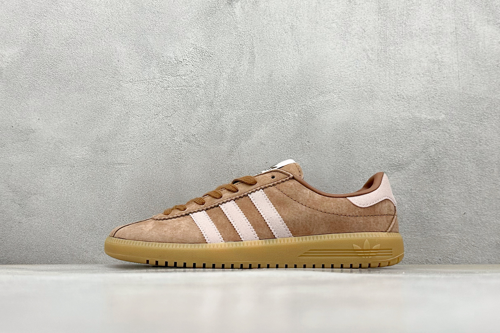 GX版 Adidas Originals Bermuda 绒面麂皮防滑耐磨轻便低帮板鞋 JH9088