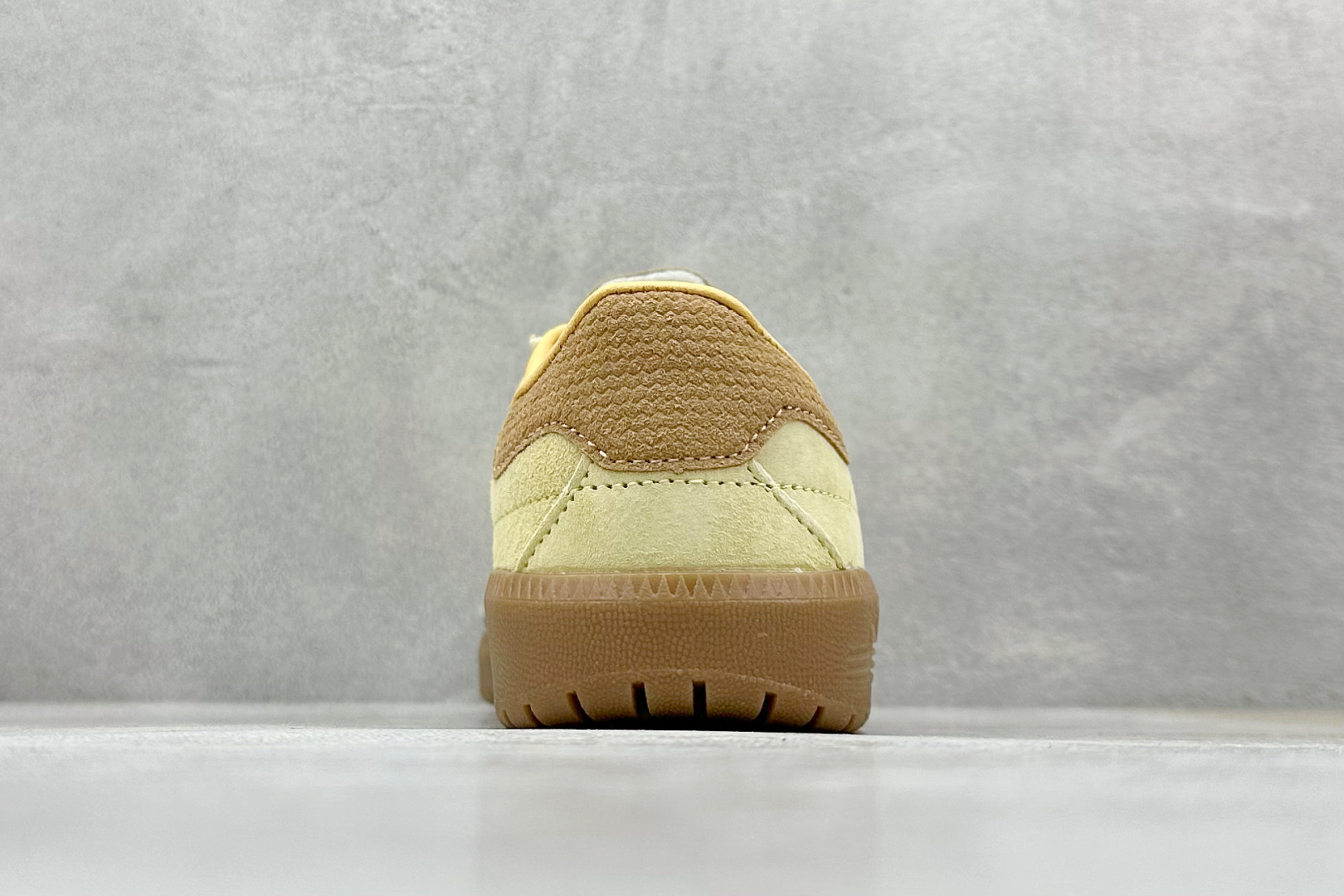 GX版 Adidas Originals Bermuda 绒面麂皮防滑耐磨轻便低帮板鞋 JR7156